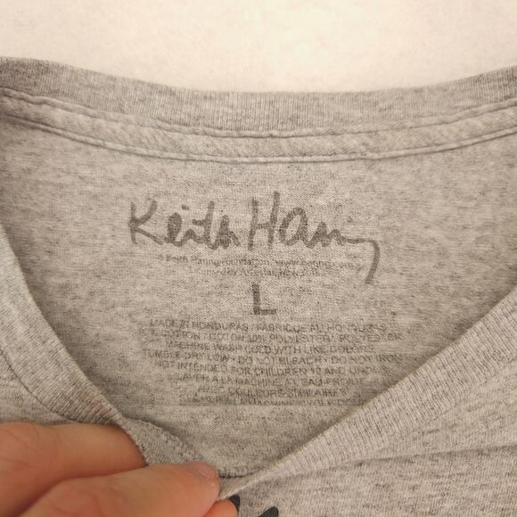 Keith Haring Graphic Short Sleeve Crew Neck T-Shirt Mens Size Large L Gray - Picture 3 of 9